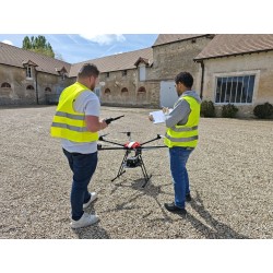 Drone de démoussage toiture et façade AEROBOTIC Spray L (drone seul, 3 batteries)