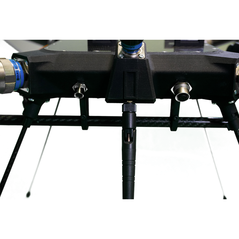 Drone de pulvérisation captif Surveyor 16 L — démoussage et traitement de grandes surfaces
