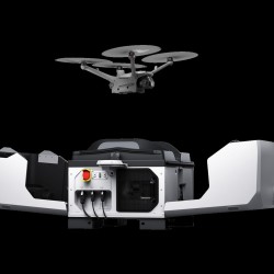DJI Dock 3 station d'accueil autonome avec drone Matrice 4D au décollage
